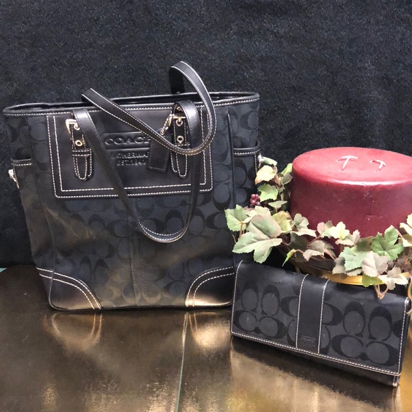 Coach handbag and wallet - Picture 1 of 7